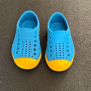 Native Toddler Shoes Size 4